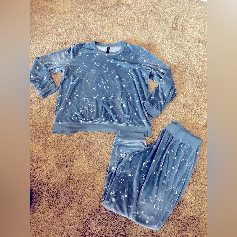 Ambrielle Blue Velvet Pajama Set Luxurious Plush Loungewear